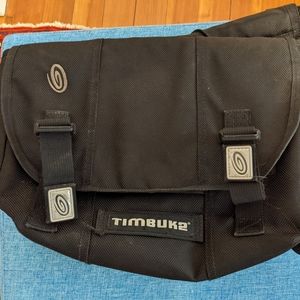 Timbuk2 small messenger bag, perfect for biking